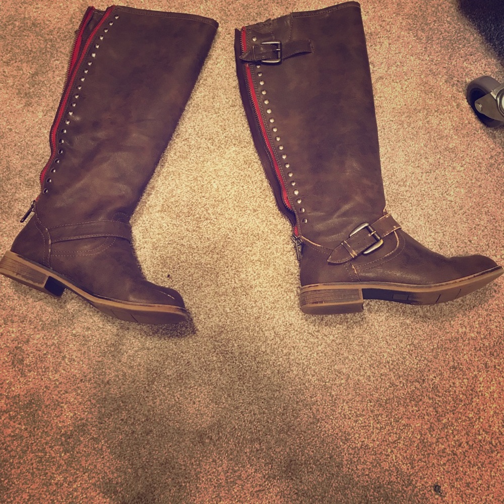 Brown boots